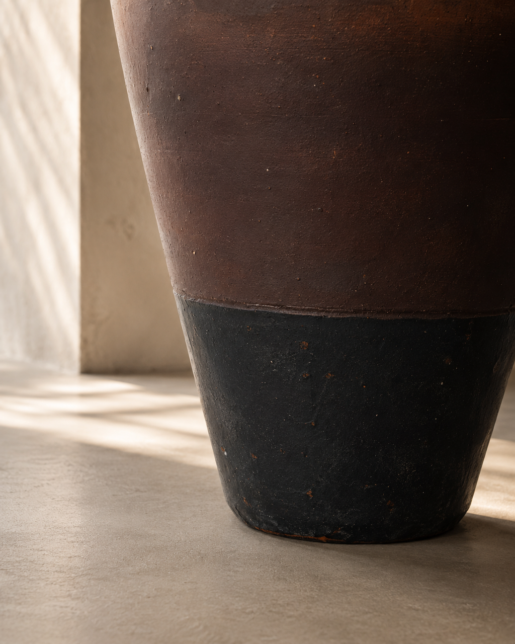 Ashes of Terra - Terracotta Vase